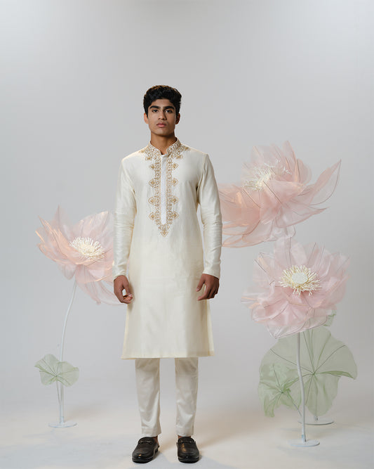 OFF WHITE ORNATE KURTA SET