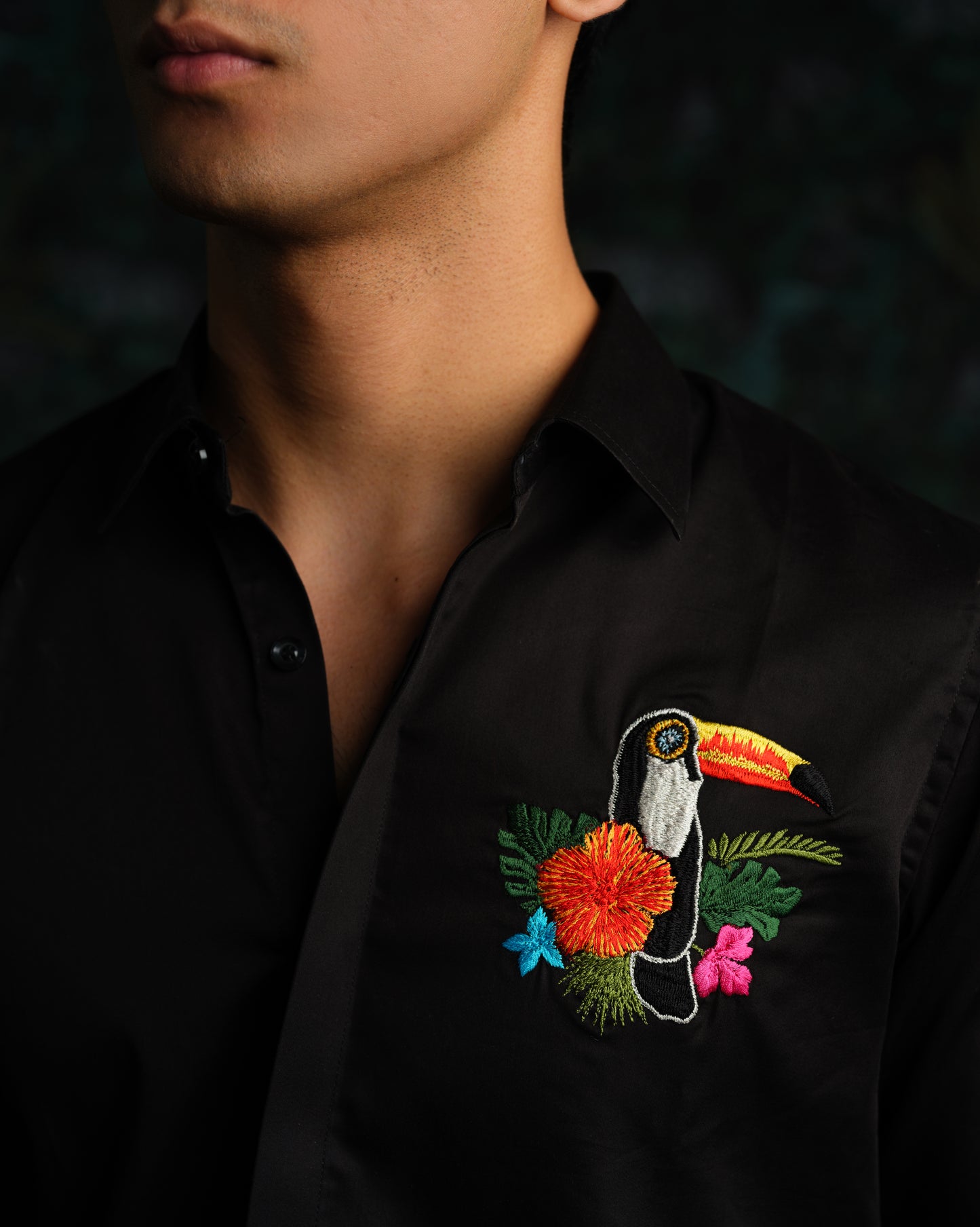 TROPICAL CREST SHIRT